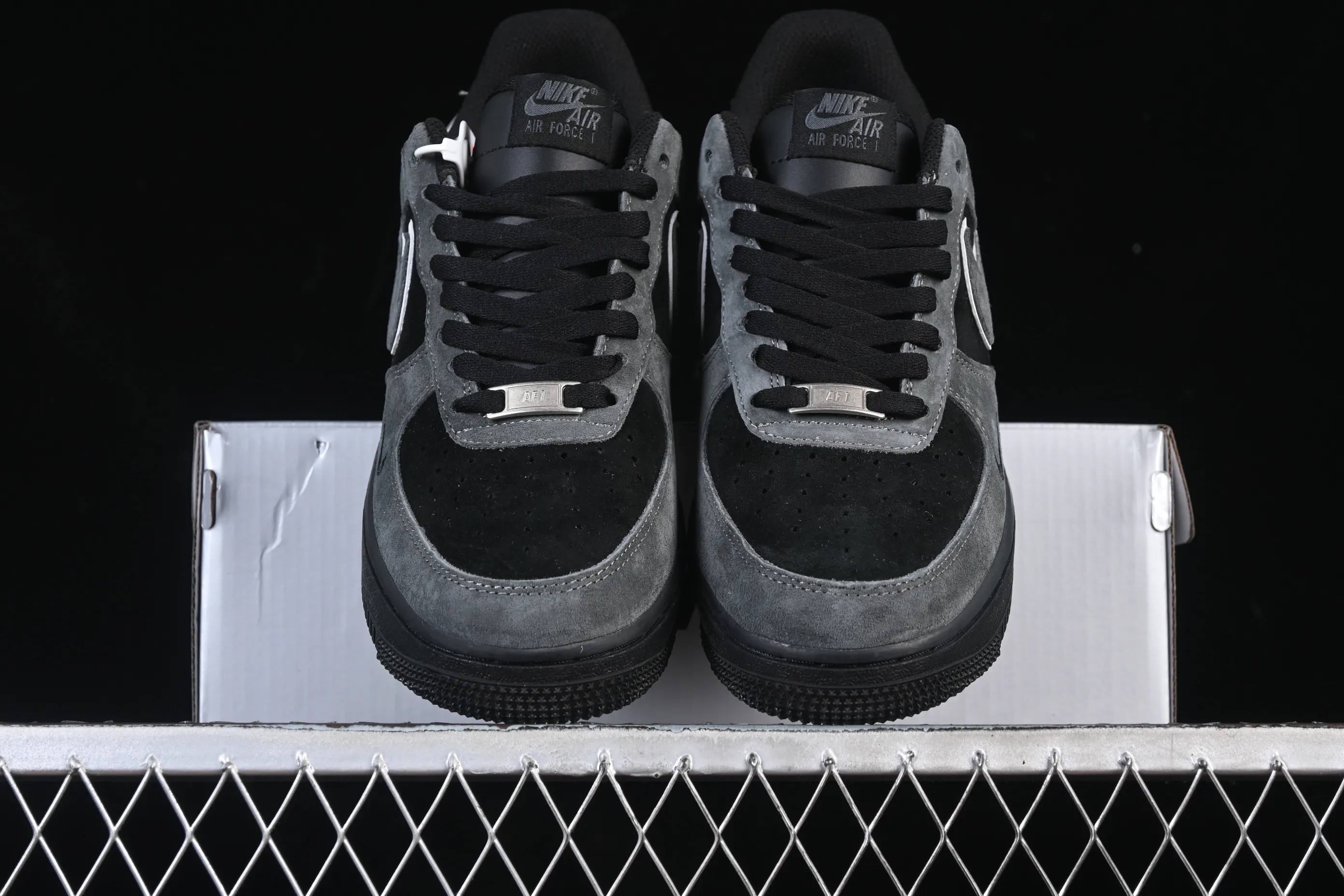 All categories Nk Air Force 1 Air Force series Nk Air Force 1 Low Air Force low-top Nike Air Force 1'07 Low gray and black suede Air Force 1 low-top casual sneakers ZH0316-133